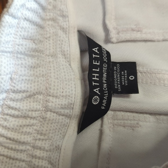 ATHLETA Farallin Printed Joggers White with soft gray print. Athleisure Sz 0 w26 - Picture 8 of 12